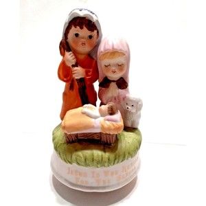 Nativity Musical "Jesus Loves Me" Taiwan Vintage Spins Works Christmas FLAW